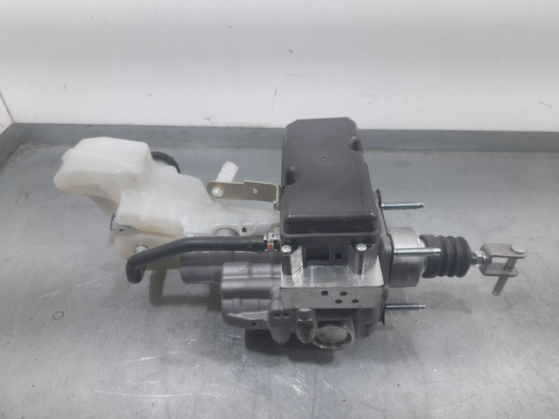 Recambio de bomba freno para toyota corolla (e21) hybrid active referencia OEM IAM 4721012340  