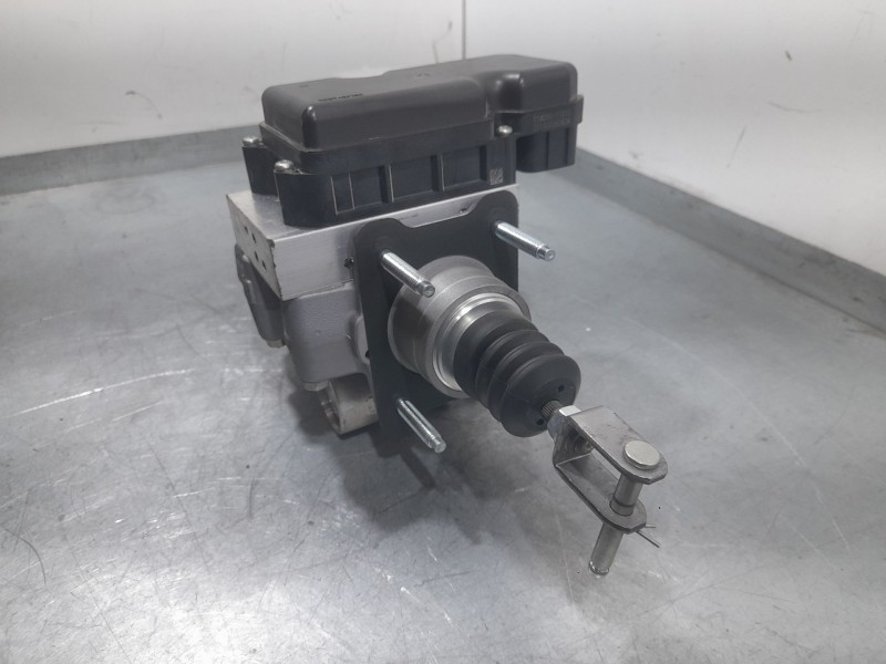 Recambio de bomba freno para toyota corolla (e21) hybrid active referencia OEM IAM 4721012340  