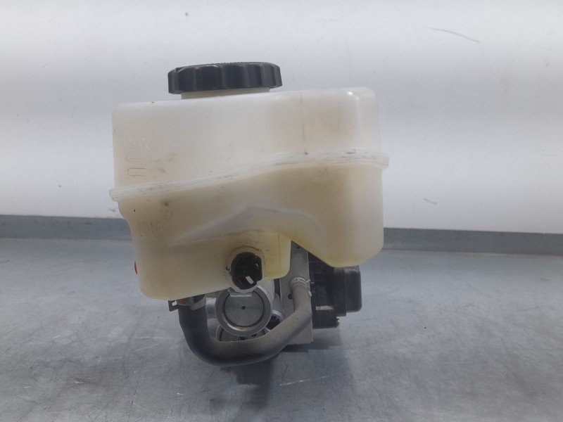 Recambio de bomba freno para toyota corolla (e21) hybrid active referencia OEM IAM 4721012340  