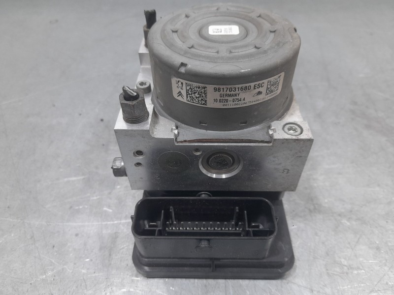 Recambio de abs para peugeot 208 style referencia OEM IAM 9817031680  