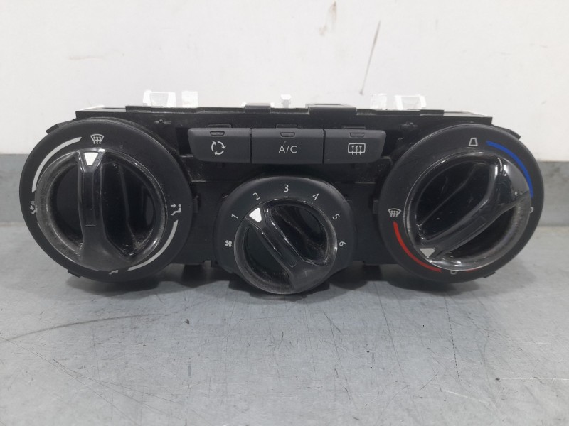 Recambio de mando calefaccion / aire acondicionado para peugeot 208 style referencia OEM IAM E1063071  