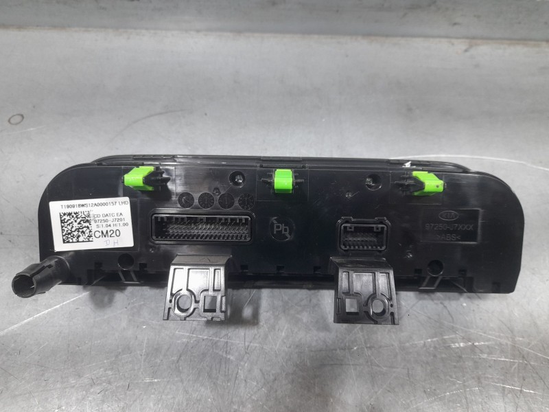 Recambio de mando climatizador para kia xceed drive referencia OEM IAM 97250J7201  