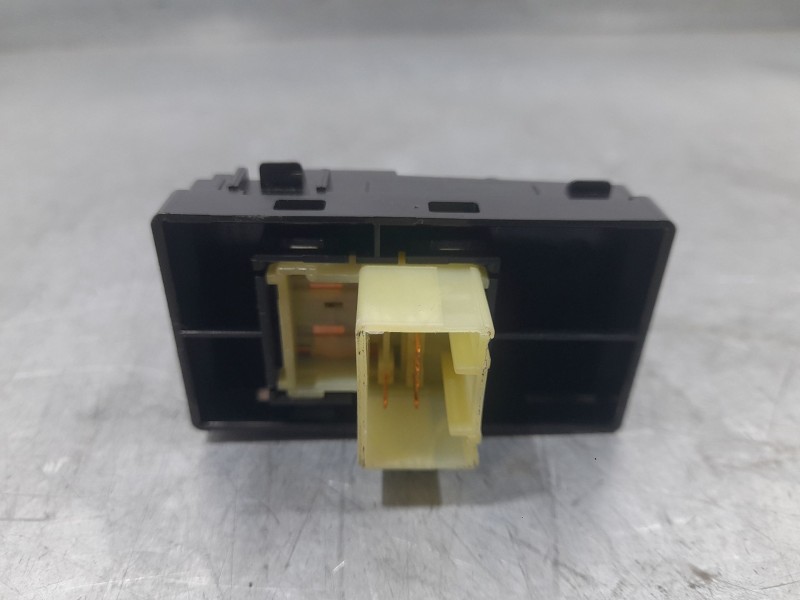 Recambio de mando elevalunas trasero izquierdo para kia xceed drive referencia OEM IAM 40B5221500  