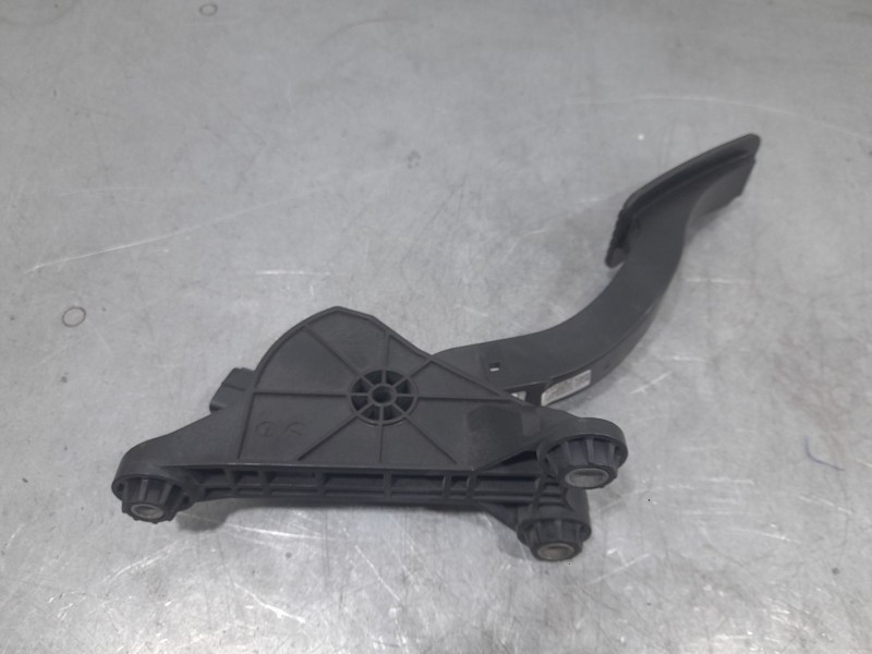 Recambio de potenciometro pedal para kia xceed drive referencia OEM IAM 32700G4200  