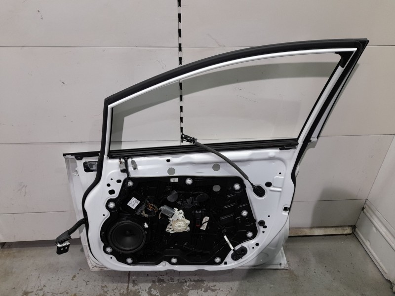 Recambio de puerta delantera derecha para ford fiesta vii (hj, hf) 1.5 tdci referencia OEM IAM 2086399 TOCADA 