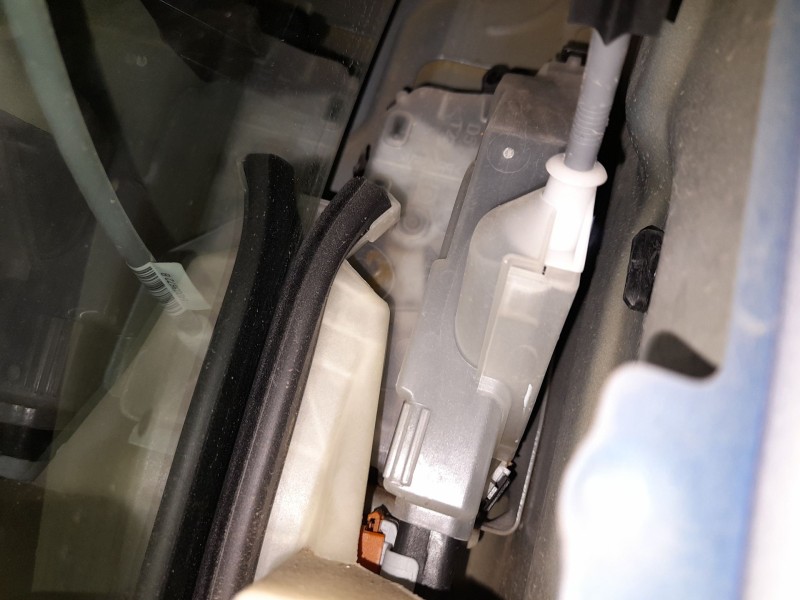 Recambio de cerradura puerta delantera derecha para peugeot 208 ii (ub_, up_, uw_, uj_) 1.2 puretech 100 referencia OEM IAM 9844