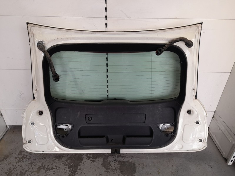 Recambio de porton trasero para audi a1 (8x) attraction referencia OEM IAM 8X3827023 TOCADO 