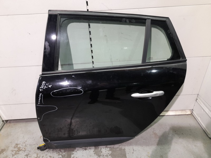 Recambio de puerta trasera izquierda para renault megane iii grandtour (kz0/1) 1.5 dci (kz1m, kz1w, kz0r) referencia OEM IAM 821