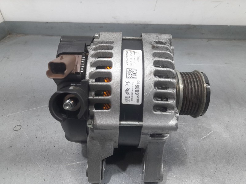 Recambio de alternador para opel mokka elegance referencia OEM IAM 9835688980  