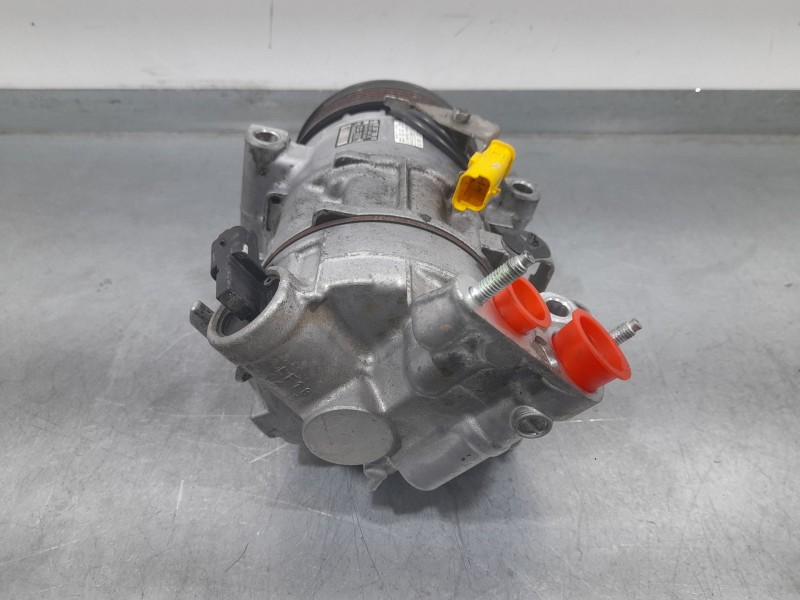 Recambio de compresor aire acondicionado para opel mokka elegance referencia OEM IAM 9834779880  DENSO