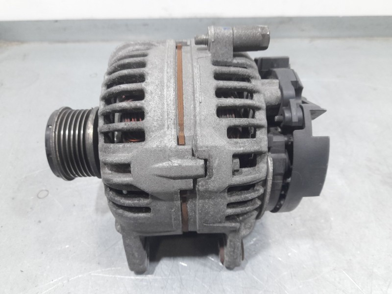 Recambio de alternador para nissan nv200 furgoneta 1.5 dci 85 (m20, m20m) referencia OEM IAM 8200728292C 0124525140 BOSCH