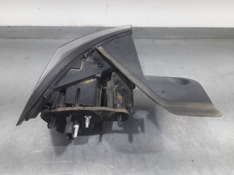 Recambio de piloto trasero derecho para opel mokka elegance referencia OEM IAM 9833721980  