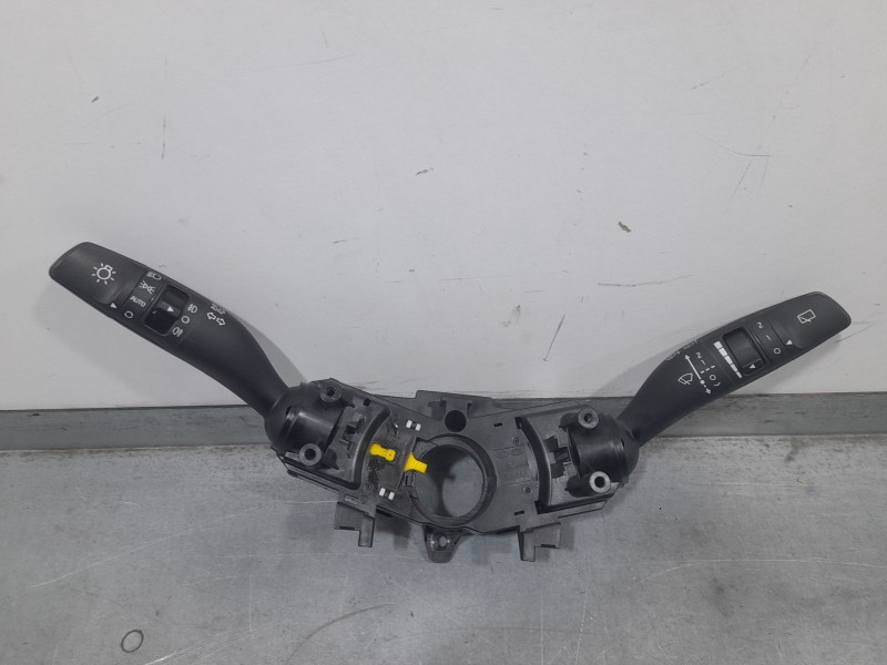Recambio de mando luces y limpia para kia xceed drive referencia OEM IAM 93404J7950  