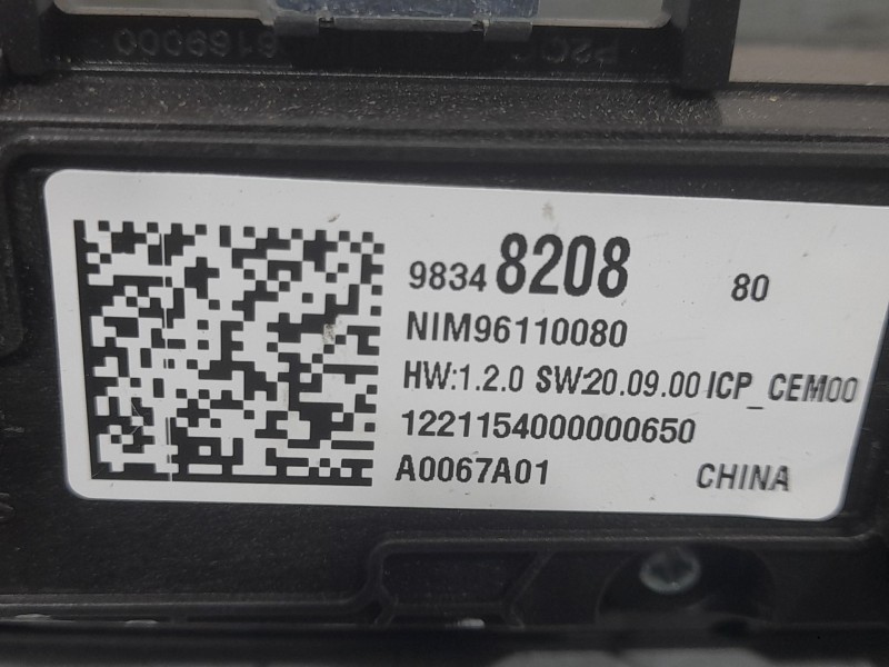 Recambio de warning para opel mokka elegance referencia OEM IAM 9834820880  