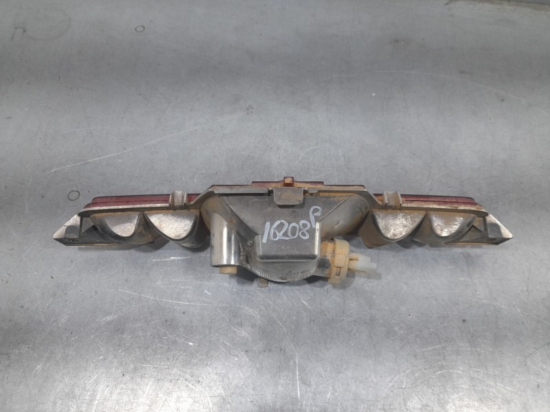 Recambio de piloto trasero central para opel mokka elegance referencia OEM IAM 9674308980 PARAGOLPES 