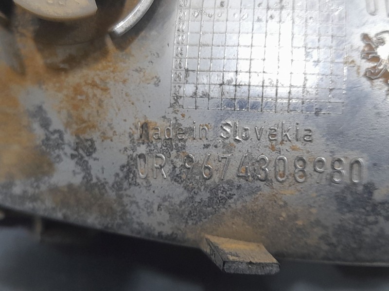 Recambio de piloto trasero central para opel mokka elegance referencia OEM IAM 9674308980 PARAGOLPES 