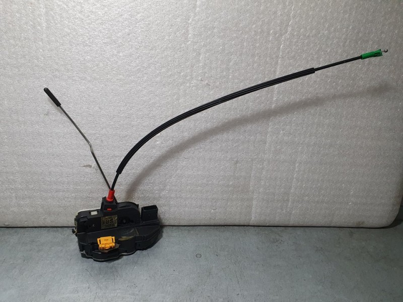 Recambio de cerradura puerta trasera izquierda para opel zafira tourer expression referencia OEM IAM 13579557  5 PINES