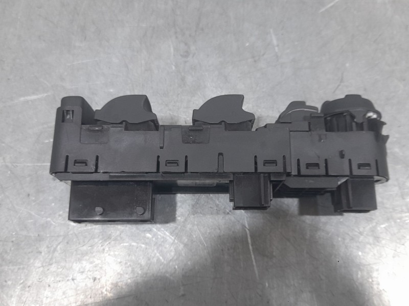 Recambio de mando elevalunas delantero izquierdo para opel mokka elegance referencia OEM IAM 96788281ZD C/ MANDO RETROVISOR 