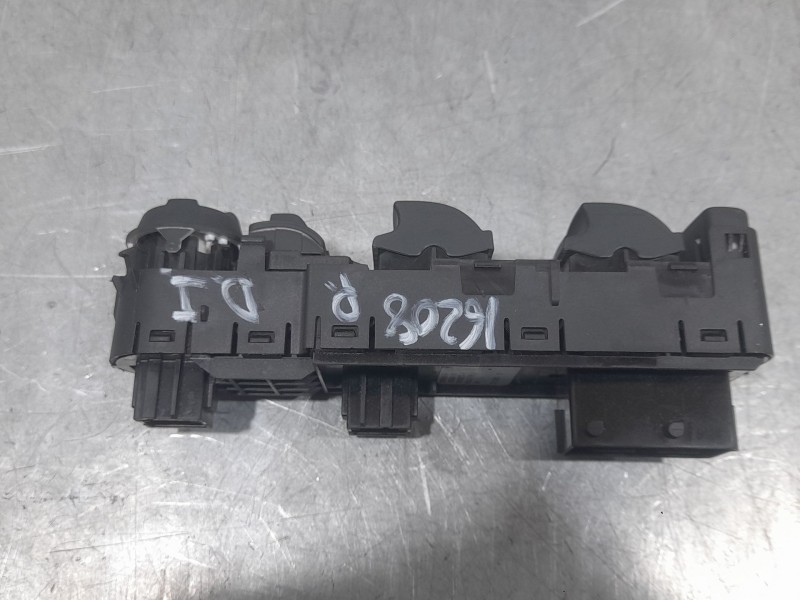 Recambio de mando elevalunas delantero izquierdo para opel mokka elegance referencia OEM IAM 96788281ZD C/ MANDO RETROVISOR 