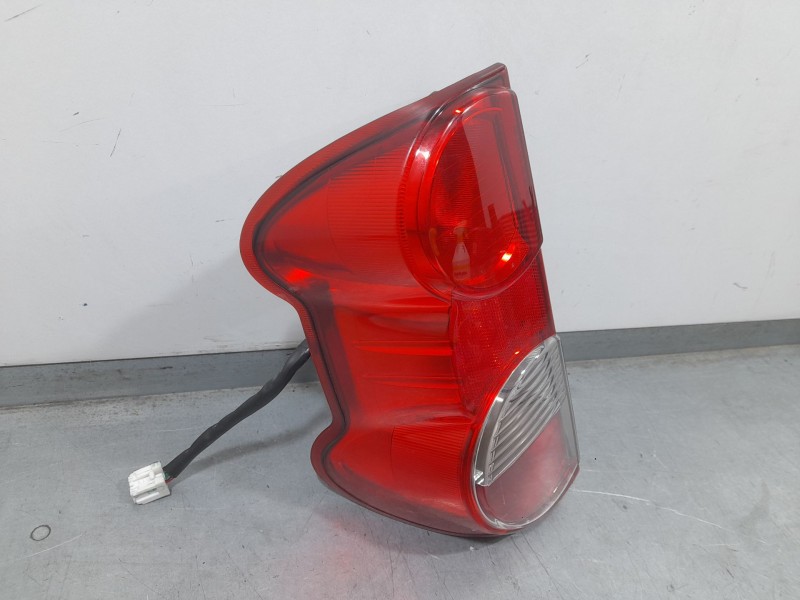 Recambio de piloto trasero izquierdo para nissan nv200 furgoneta 1.5 dci 85 (m20, m20m) referencia OEM IAM 26555BJ00A  VALEO