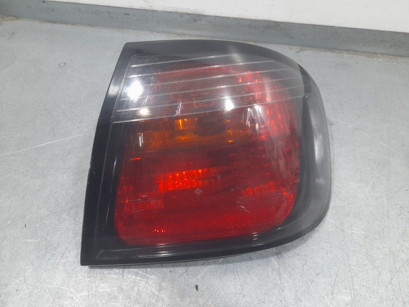 Recambio de piloto trasero derecho exterior para nissan primera (p11) 2.0 td referencia OEM IAM 265509F605 ROZADO 