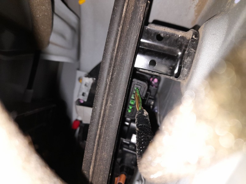 Recambio de cerradura puerta trasera izquierda para renault kadjar (ha_, hl_) 1.5 blue dci 115 referencia OEM IAM 825004EA2B  