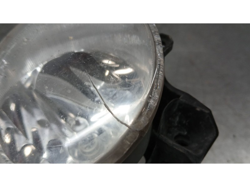 Recambio de faro antiniebla derecho para toyota yaris (_p13_) 1.0 (ksp130) referencia OEM IAM 8121002110 VALEO 90008490
