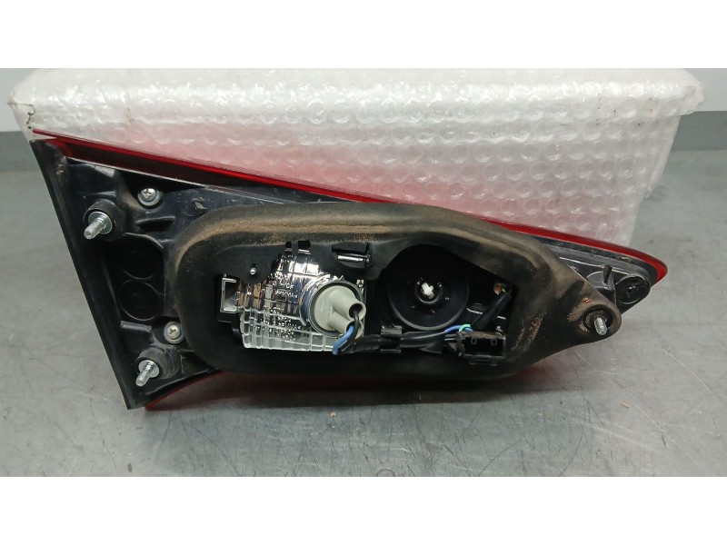 Recambio de piloto trasero derecho interior para toyota yaris (_p13_) 1.0 (ksp130) referencia OEM IAM 815800D601  