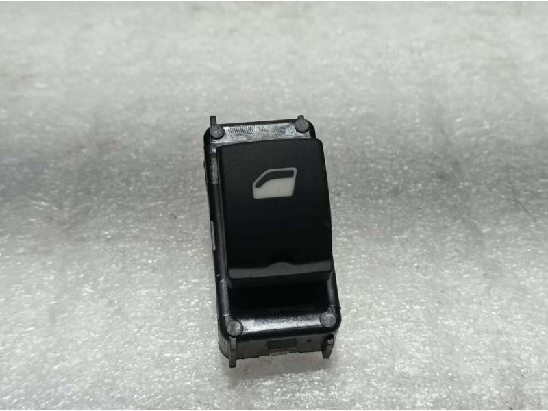 Recambio de mando elevalunas trasero derecho para peugeot 308 active pack bluehdi 130 s&s referencia OEM IAM 98044803ZD  