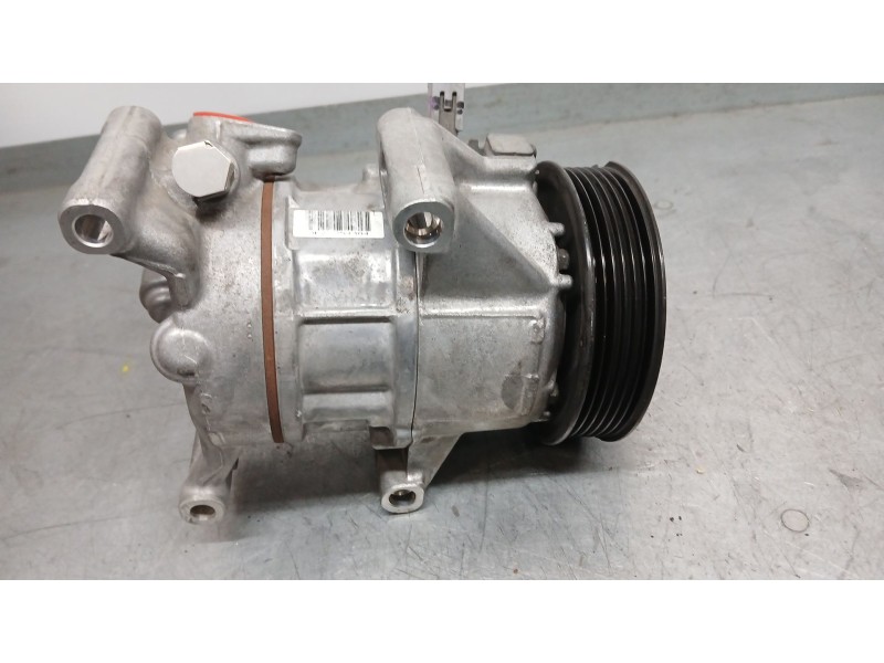 Recambio de compresor aire acondicionado para toyota yaris (_p13_) 1.0 (ksp130) referencia OEM IAM 883100D380 DENSO 5TSE10C 4472