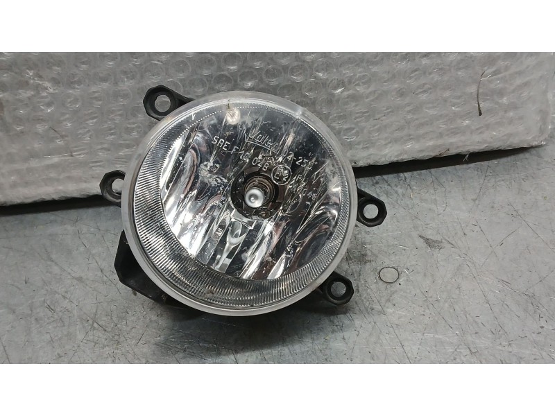 Recambio de faro antiniebla izquierdo para toyota yaris (_p13_) 1.0 (ksp130) referencia OEM IAM 8122002110 VALEO 90008497