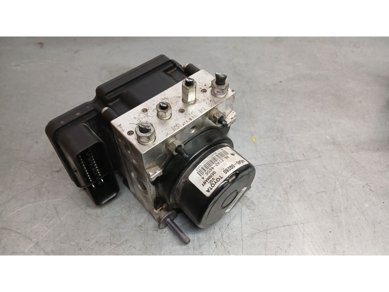 Recambio de abs para toyota yaris (_p13_) 1.0 (ksp130) referencia OEM IAM 440500D280 ATE 06210246564