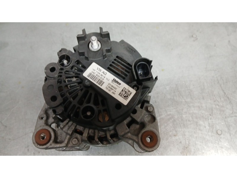 Recambio de alternador para seat arona style edition referencia OEM IAM 04E903015 VALEO TG12C280