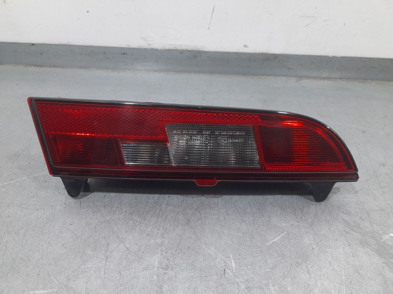 Recambio de piloto trasero derecho paragolpes para bmw i3 (i01) electric referencia OEM IAM 63217304044  