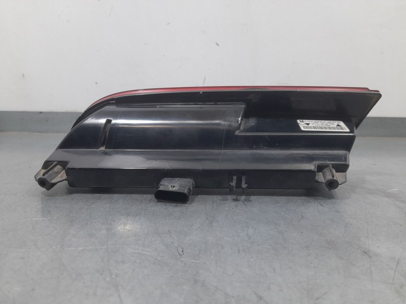 Recambio de piloto trasero derecho paragolpes para bmw i3 (i01) electric referencia OEM IAM 63217304044  