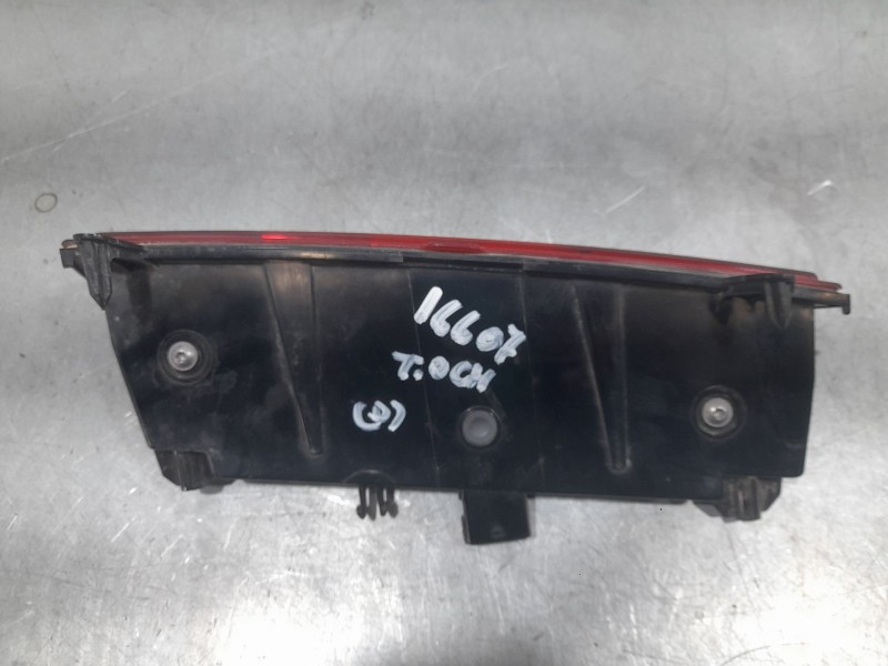 Recambio de piloto trasero derecho paragolpes para bmw i3 (i01) electric referencia OEM IAM 63217304044  