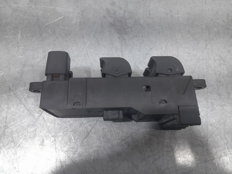 Recambio de mando elevalunas delantero izquierdo para nissan primera (p11) 2.0 td referencia OEM IAM 254012F820  