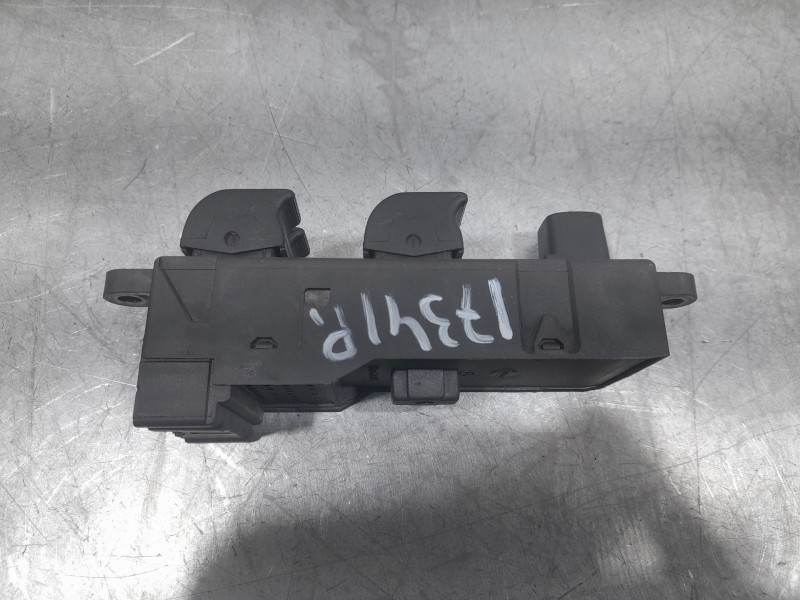 Recambio de mando elevalunas delantero izquierdo para nissan primera (p11) 2.0 td referencia OEM IAM 254012F820  