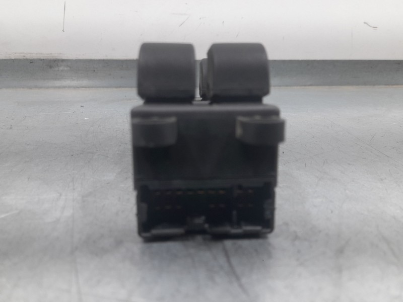 Recambio de mando elevalunas delantero izquierdo para nissan primera (p11) 2.0 td referencia OEM IAM 254012F820  