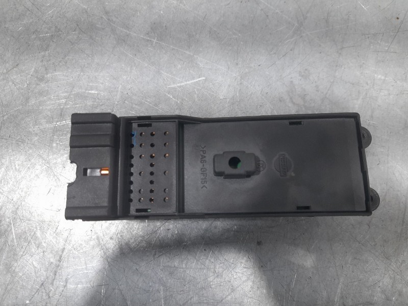 Recambio de mando elevalunas delantero izquierdo para nissan primera (p11) 2.0 td referencia OEM IAM 254012F820  