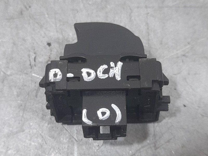 Recambio de mando elevalunas delantero derecho para renault kadjar (ha_, hl_) 1.5 blue dci 115 referencia OEM IAM 254119716R  