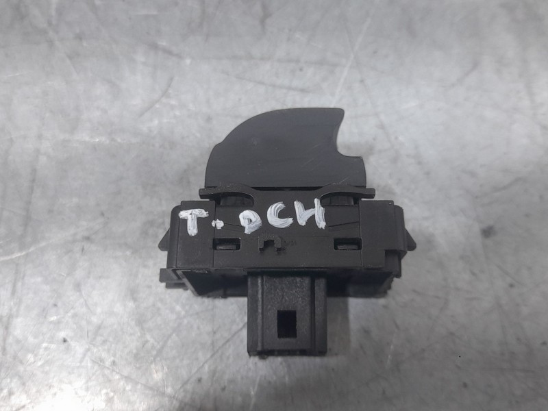 Recambio de mando elevalunas trasero derecho para renault kadjar (ha_, hl_) 1.5 blue dci 115 referencia OEM IAM 254119716R  