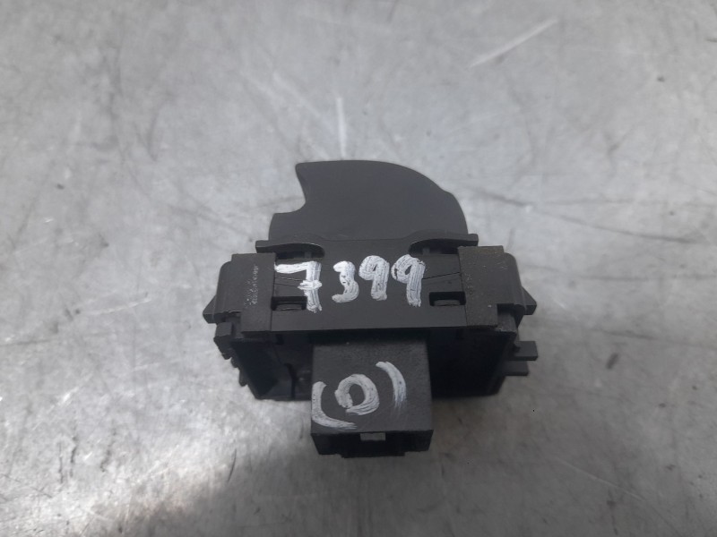 Recambio de mando elevalunas trasero izquierdo para renault kadjar (ha_, hl_) 1.5 blue dci 115 referencia OEM IAM 254119716R  