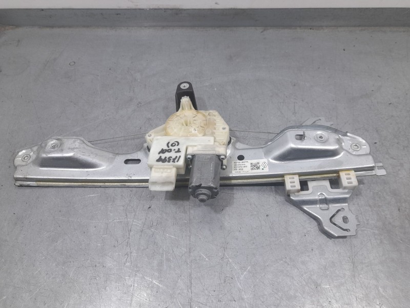 Recambio de elevalunas trasero derecho para renault kadjar (ha_, hl_) 1.5 blue dci 115 referencia OEM IAM 827203827R  