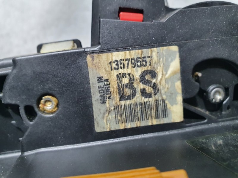 Recambio de cerradura puerta trasera izquierda para opel zafira tourer expression referencia OEM IAM 13579557  5 PINES