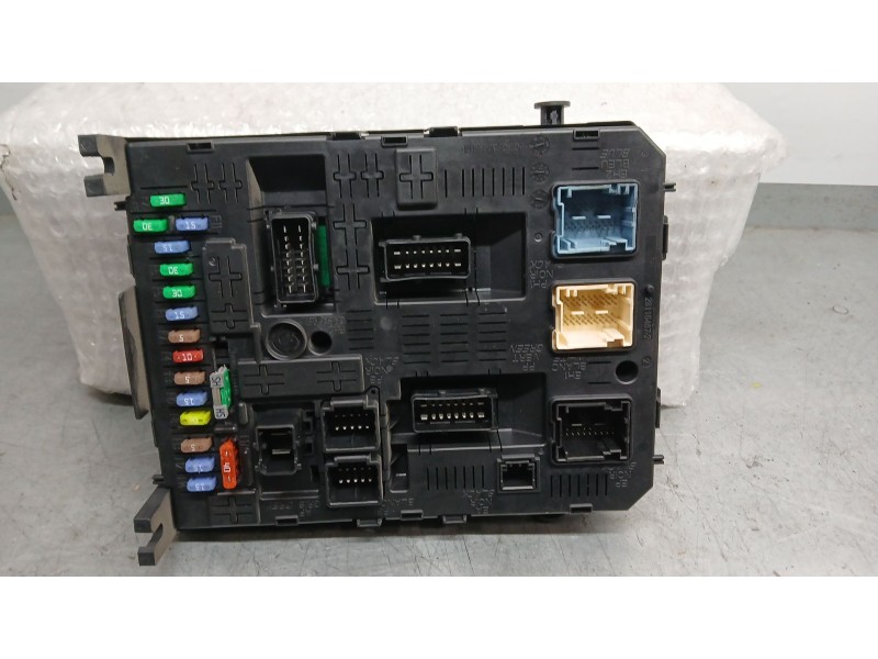 Recambio de caja reles / fusibles para peugeot 308 i (4a_, 4c_) 1.6 hdi referencia OEM IAM 6580NE  