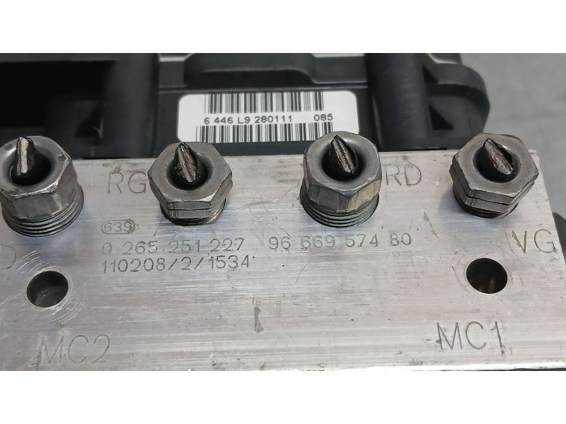 Recambio de abs para peugeot 308 i (4a_, 4c_) 1.6 hdi referencia OEM IAM 9666957480 BOSCH 0265251227