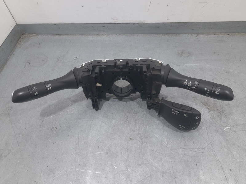 Recambio de mando luces y limpia para renault kadjar (ha_, hl_) 1.5 blue dci 115 referencia OEM IAM 255678341R  