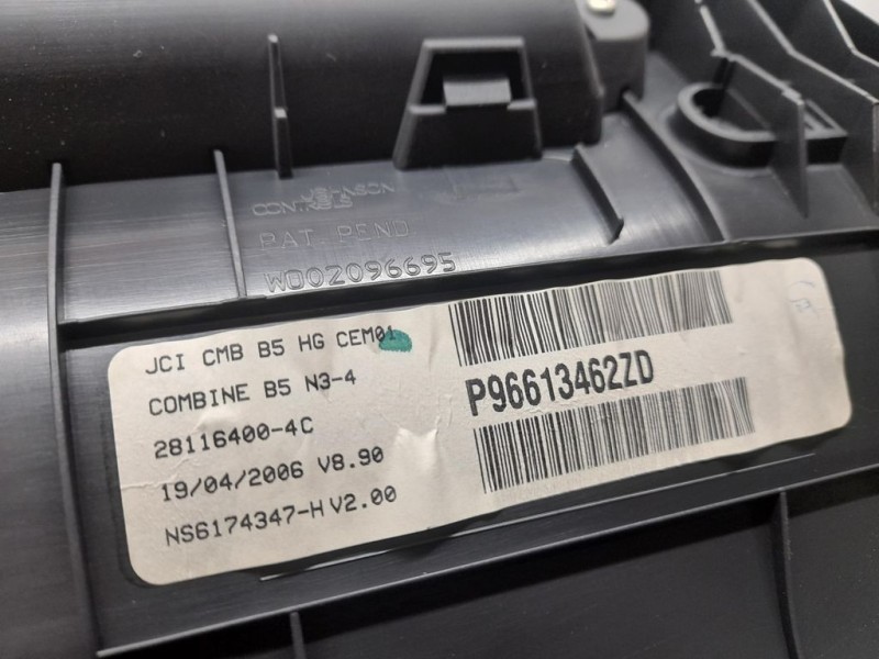 Recambio de cuadro instrumentos para citroën c4 coupe collection referencia OEM IAM 96613462ZD 281164004C VELOCÍMETRO