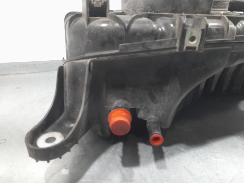 Recambio de deposito adblue para fiat tipo hatchback (356_, 357_) 1.6 d (356hxg1b, 356hxg11) referencia OEM IAM 52129429  